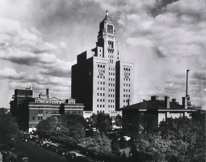Framed Print : Mayo Clinic and Foundation, in Rochester, Minnesota in 1928 Framed Print : Mayo Clinic and Foundation, in Rochester, Minnesota in 1928