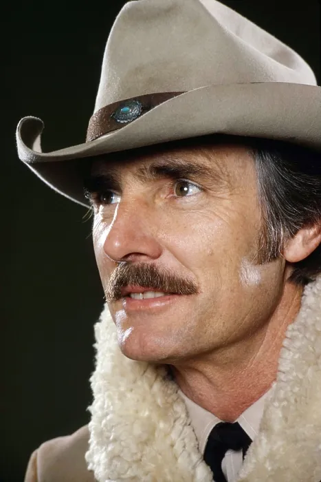 Framed Print : MCCLOUD, Dennis Weaver, (1973), 1970-1977