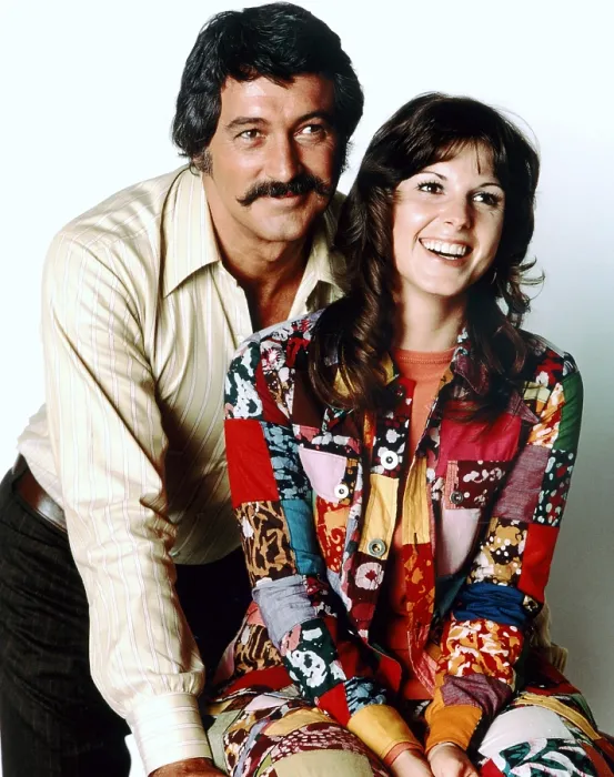 Framed Print : MCMILLAN & WIFE, Rock Hudson, Susan Saint James, 1971-77 Framed Print : MCMILLAN & WIFE, Rock Hudson, Susan Saint James, 1971-77
