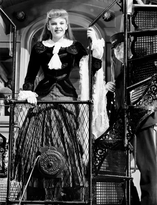 Framed Print : MEET ME IN ST. LOUIS, from left, Judy Garland, Robert Emmett O'Connor, 1944