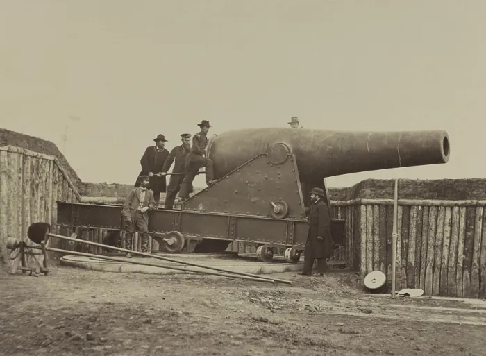 Framed Print : Six men, military and civilians, examine the fifteen-inch gun at Battery Rogers, south of Alexandria, VA