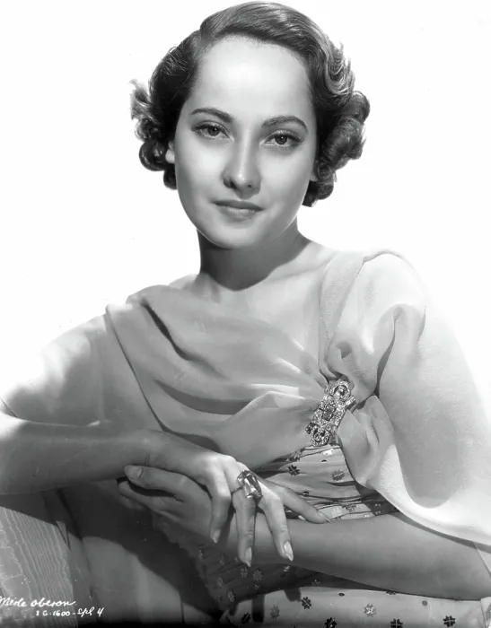 Framed Print : Merle Oberon