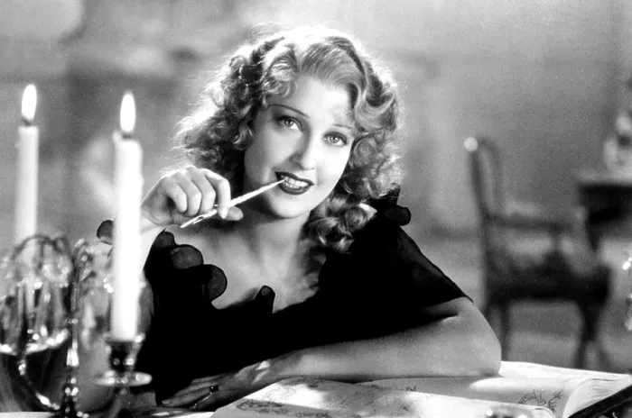 Framed Print : THE MERRY WIDOW, Jeanette MacDonald, 1934