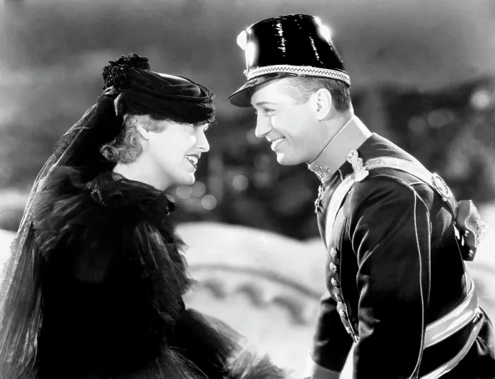 Framed Print : THE MERRY WIDOW, Jeanette MacDonald, Maurice Chevalier, 1934
