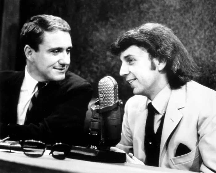 Framed Print : THE MERV GRIFFIN SHOW, Merv Griffin, Phil Spector, 1965. Courtesy: CSU Archives  /  Everett Collection