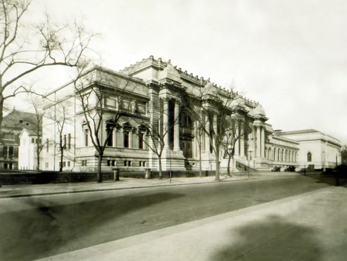 Framed Print : METROPOLITAN MUSEUM OF ART, New York, Winter, 1912. Courtesy: CSU Archives / Everett Collection Framed Print : METROPOLITAN MUSEUM OF ART, New York, Winter, 1912. Courtesy: CSU Archives / Everett Collection