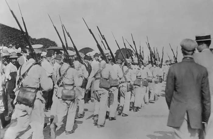Framed Print : Mexican Federal troops marching into the Battle of Torreon, Sept. 29-Oct. 1, 1913