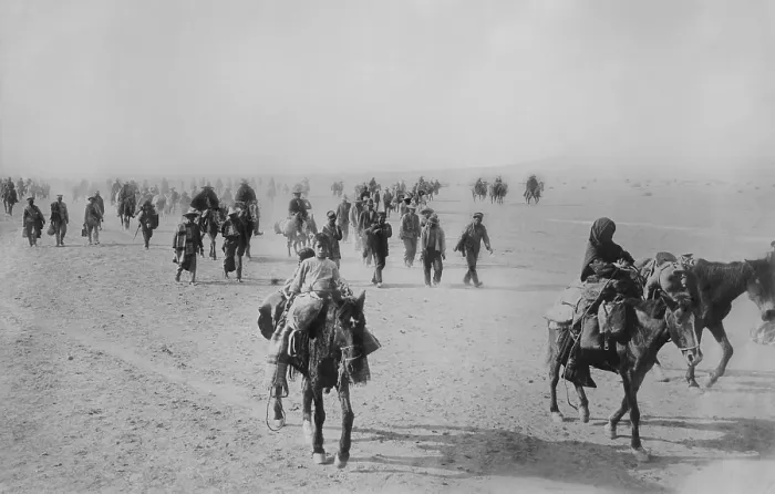 Framed Print : Mexican Revolution refugees fleeing Villas forces after the Battle of Ojinaga, Jan. 1-4, 1914