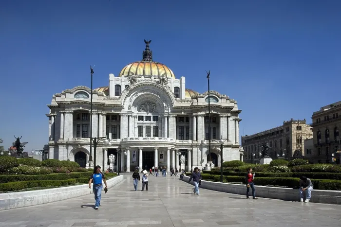 Framed Print : MEXICO. Mexico City. Fine Arts Palace. RAGA / AISA / Everett Collection (189896)**US SALES ONLY**