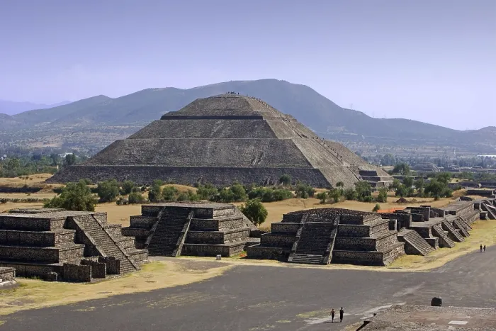 Framed Print : MEXICO. STATE OF MEXICO. Teotihuacn. Avenue of the Dead. The Sun Pyramid. Teotihuacan culture. RAGA / AISA / Everett Collection (190022)**US SALES ONLY**