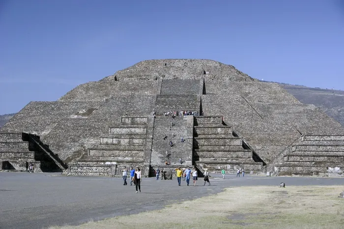 Framed Print : MEXICO. STATE OF MEXICO. Teotihuacn. Avenue of the Dead. The Moon Pyramid. Teotihuacan culture. RAGA / AISA / Everett Collection (190029)**US SALES ONLY**
