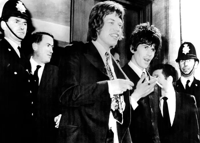Framed Print : Mick Jagger and Keith Richards leaving a Chichester, England court on May 10th 1967, where they were charged for possesing drugs.. Courtesy: CSU Archives / Everett Collection Framed Print : Mick Jagger and Keith Richards leaving a Chichester, England court on May 10th 1967, where they were charged for possesing drugs.. Courtesy: CSU Archives / Everett Collection