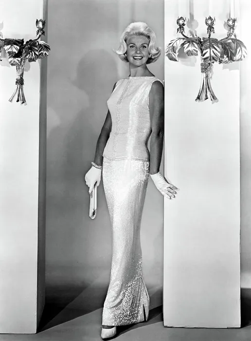 Framed Print : MIDNIGHT LACE, Doris Day, 1960, evening gown designed by Irene Framed Print : MIDNIGHT LACE, Doris Day, 1960, evening gown designed by Irene