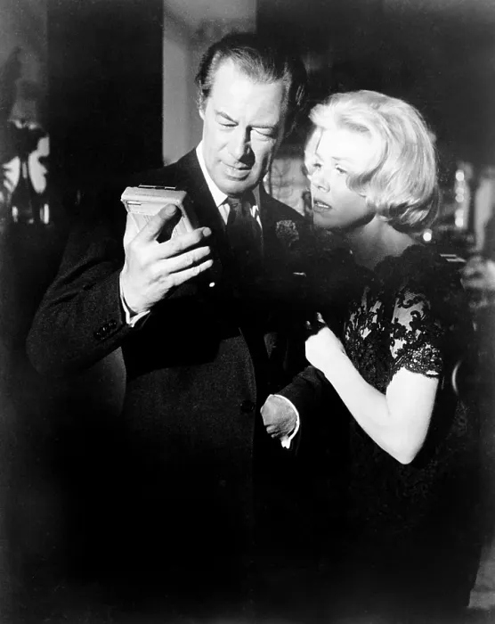 Framed Print : MIDNIGHT LACE, from left, Rex Harrison, Doris Day, 1960