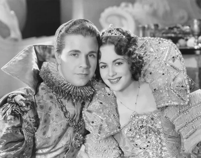 Framed Print : A MIDSUMMER NIGHT'S DREAM, from left: Dick Powell, Olivia de Havilland, 1935 Framed Print : A MIDSUMMER NIGHT'S DREAM, from left: Dick Powell, Olivia de Havilland, 1935