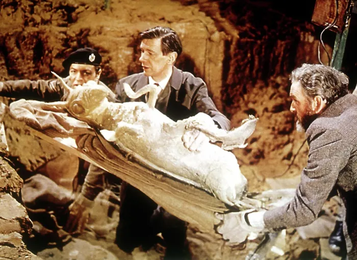 Framed Print : FIVE MILLION YEARS TO EARTH, ((aka Quatermas & the Pit) James Donald, Andrew Keir, 1967