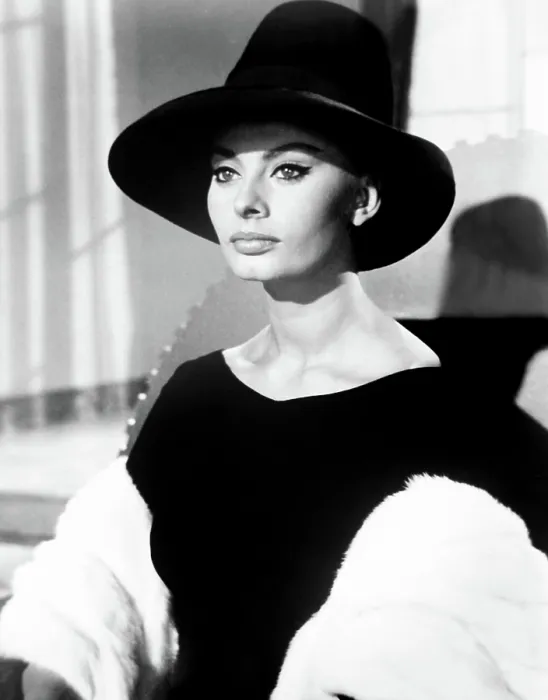 Framed Print : THE MILLIONAIRESS, Sophia Loren, 1960, TM & Copyright 20th Century Fox Film Corp. / courtesy Everett Collection