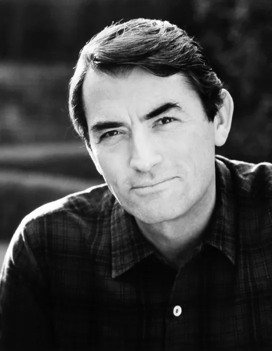 Framed Print : MIRAGE, Gregory Peck, 1965 Framed Print : MIRAGE, Gregory Peck, 1965