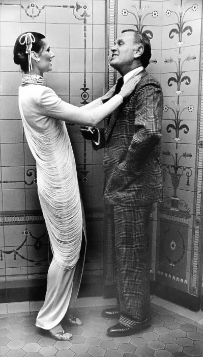Framed Print : Model Marlene Zipp visiting fashion designer Bill Blass. Ca. Oct 17, 1979. (CSU_ALPHA_1321) CSU Archives / Everett Collection Framed Print : Model Marlene Zipp visiting fashion designer Bill Blass. Ca. Oct 17, 1979. (CSU_ALPHA_1321) CSU Archives / Everett Collection