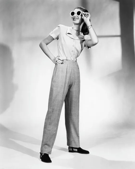 Framed Print : A model wears a pair of slacks designed by Claire Potter, circa 1947. Photo: CSU Archives / Everett Collection