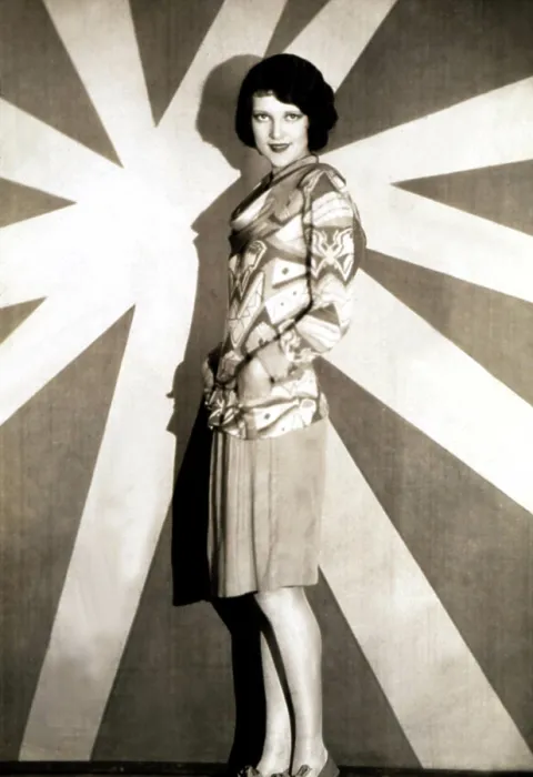 Framed Print : A 'modernistic' outfit of crepe worn by Jean Lorraine, 1929. Courtesy: CSU Archives  /  Everett Collection