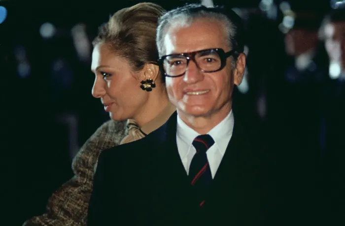 Framed Print : Mohammed Reza Pahlavi Shah of Iran and Empress Farah prepare to depart after a visit to the United States on Nov.16 1977