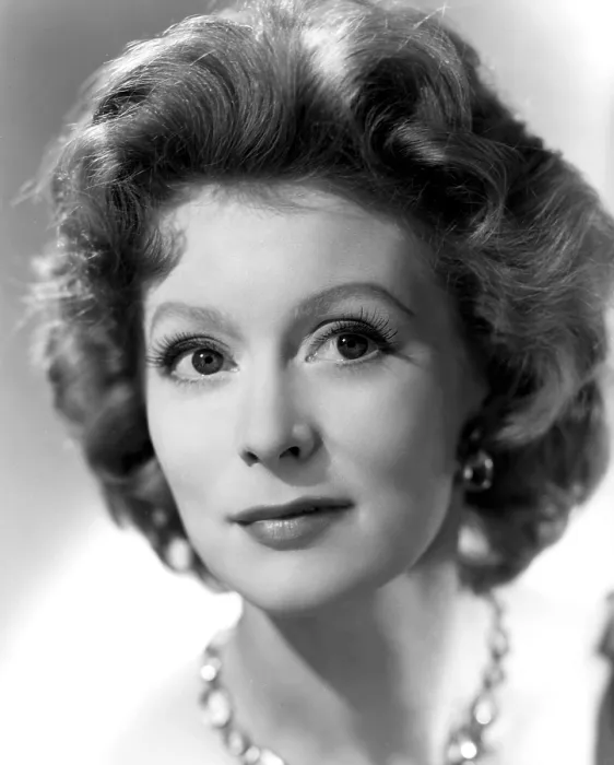 Framed Print : Moira Shearer, in a publicity shot for PEEPING TOM, 1960 Framed Print : Moira Shearer, in a publicity shot for PEEPING TOM, 1960