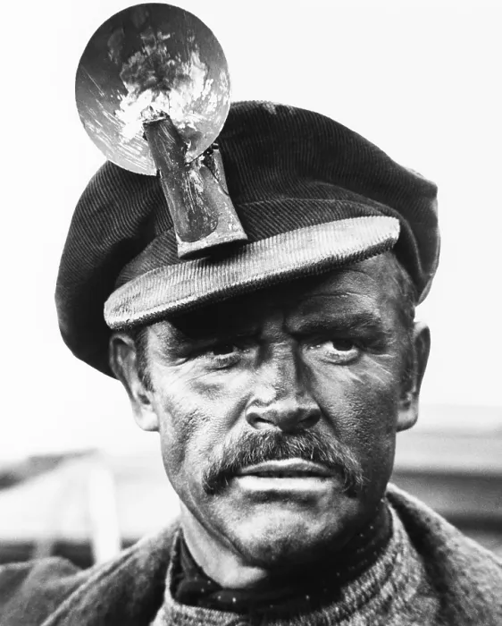 Framed Print : THE MOLLY MAGUIRES, Sean Connery, 1970 Framed Print : THE MOLLY MAGUIRES, Sean Connery, 1970