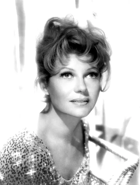 Framed Print : THE MONEY TRAP, Rita Hayworth, 1965