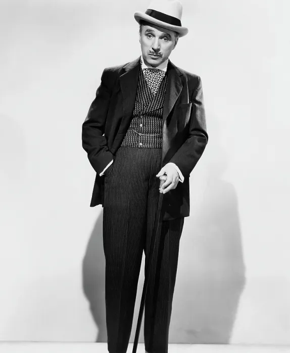 Framed Print : MONSIEUR VERDOUX, Charlie Chaplin, 1947