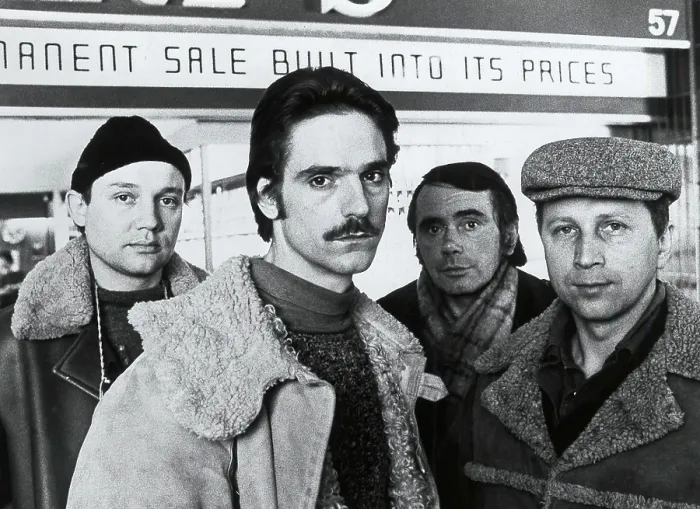 Framed Print : MOONLIGHTING, Eugene Lipinski, Jeremy Irons, Eugeniuz Haczkiewicz, Jiri Stanislav, 1982, (c) Universal / courtesy Everett Collection Framed Print : MOONLIGHTING, Eugene Lipinski, Jeremy Irons, Eugeniuz Haczkiewicz, Jiri Stanislav, 1982, (c) Universal / courtesy Everett Collection