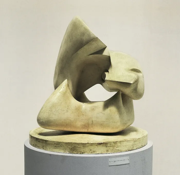 Framed Print : MOORE, Henry (1898-1986). Tips in two pieces, cranium. 1969. Sculpture on marble. AISA / Everett Collection - Image has fine art copyright