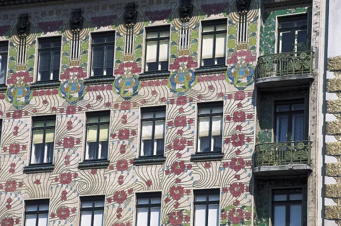 Framed Print : MOSER, Koloman (1868-1918); WAGNER, Otto (1841-1918). Majolica House. 1898-1899. AUSTRIA. VIENNA. Vienna. Faade decorated with ceramic pieces. Vienna Sezession Framed Print : MOSER, Koloman (1868-1918); WAGNER, Otto (1841-1918). Majolica House. 1898-1899. AUSTRIA. VIENNA. Vienna. Faade decorated with ceramic pieces. Vienna Sezession