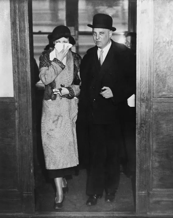 Framed Print : Mrs. Vincent Coll with her husband's famous defense attorney Samuel Leibowitz Framed Print : Mrs. Vincent Coll with her husband's famous defense attorney Samuel Leibowitz