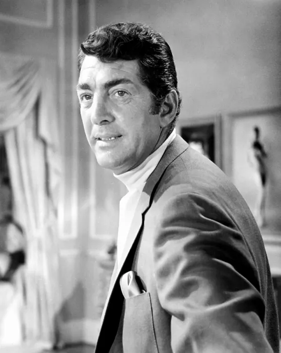Framed Print : MURDERERS ROW, Dean Martin, 1966 Framed Print : MURDERERS ROW, Dean Martin, 1966