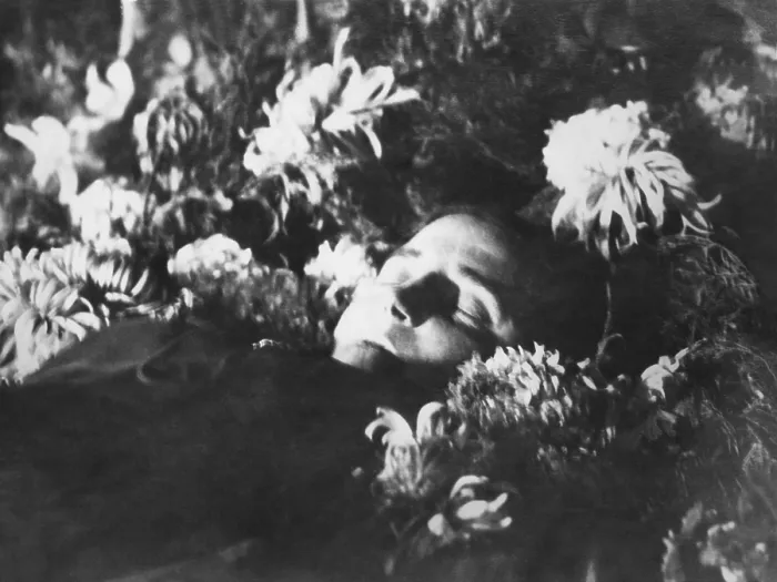 Framed Print : Nadezhda Alliluyeva, 2nd wife of Josef Stalin in her coffin, Nov. 9, 1932. The official cause of her death was appendicitis