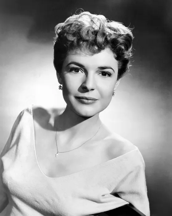 Framed Print : THE NAKED STREET, Anne Bancroft, 1955 Framed Print : THE NAKED STREET, Anne Bancroft, 1955