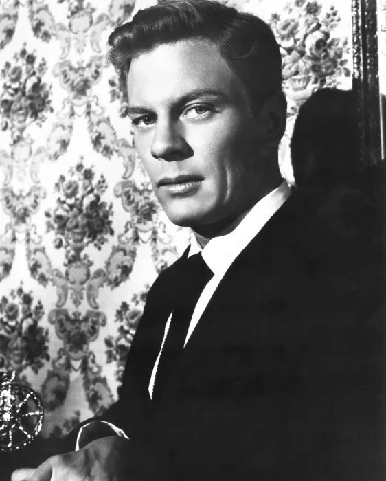 Framed Print : THE NAKED STREET, Peter Graves, 1955
