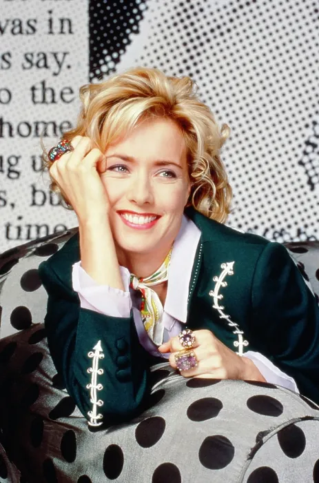 Framed Print : THE NAKED TRUTH, Tea Leoni, 1995-1998