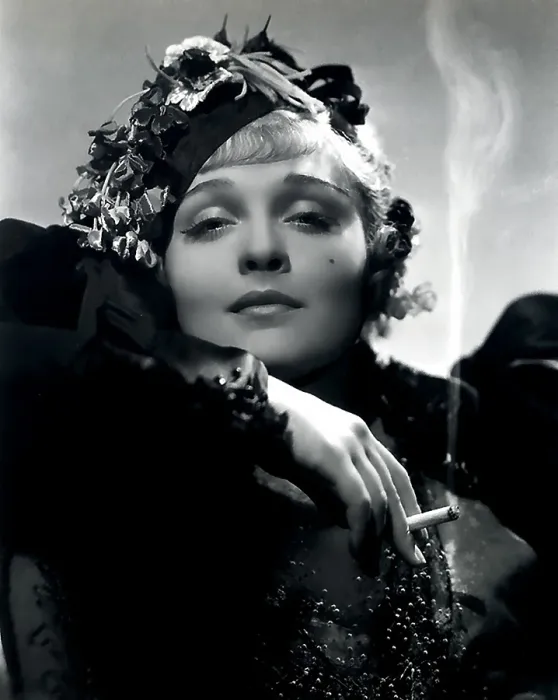 Framed Print : NANA, Anna Sten, 1934 Framed Print : NANA, Anna Sten, 1934