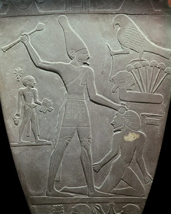 Framed Print : The Narmer Palette. 31st c. BC. Reverse of the palette, which celebrates the victory of the king over his enemies. Egyptian art. Relief on rock. EGYPT. Cairo. Egyptian Museum