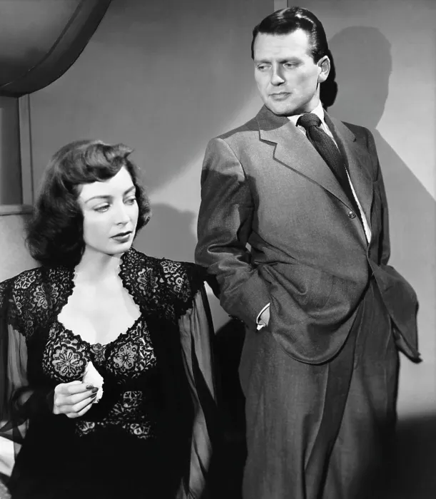 Framed Print : THE NARROW MARGIN, from left: Marie Windsor, Charles McGraw, 1952