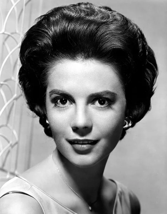 Framed Print : NATALIE WOOD, c. mid-late 1950s Framed Print : NATALIE WOOD, c. mid-late 1950s