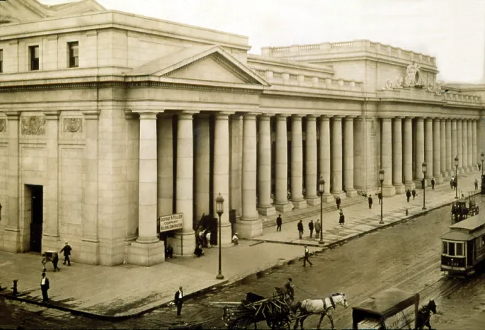 Framed Print : NEW YORK CITY, Pennsylvania Station, newly opened railroad terminal on September 8, 1910.. Courtesy: CSU Archives  /  Everett Collection