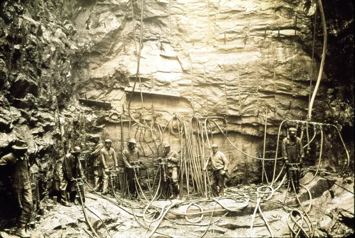 Framed Print : NEW YORK CITY, workmen drilling in the tunnels, during the construction of the New York City Subway, 1 / 17 / 29.. Courtesy: CSU Archives / Everett Collection Framed Print : NEW YORK CITY, workmen drilling in the tunnels, during the construction of the New York City Subway, 1 / 17 / 29.. Courtesy: CSU Archives / Everett Collection