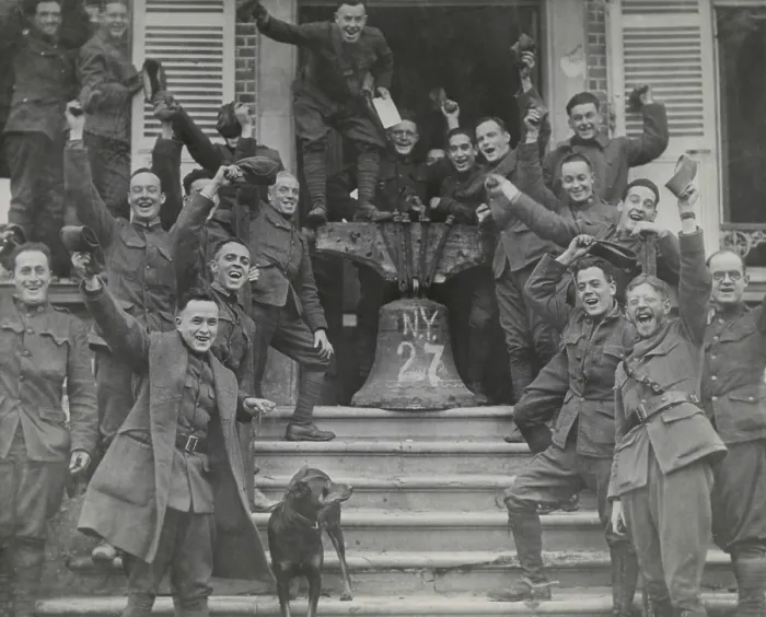 Framed Print : The New York National Guard, 27th Infantry Division, celebrates the end of WW1 on the Western Front. Nov. 11, 1918 Framed Print : The New York National Guard, 27th Infantry Division, celebrates the end of WW1 on the Western Front. Nov. 11, 1918