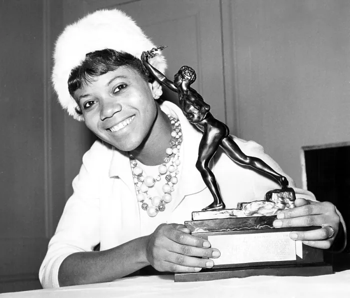 Framed Print : NEW YORK:The recently marrried Wilma Rudolph Ward is the third woman in 31 years to receive the coveted prize given annually by the Amateur Athletic Union. 2 / 25 / 62