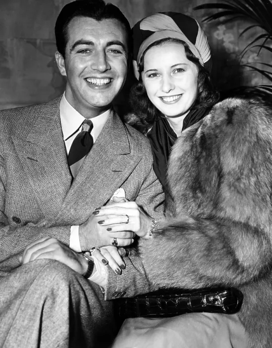 Framed Print : Newlyweds ROBERT TAYLOR and BARBARA STANWYCK after their surprise elopement, ca. 1939 Framed Print : Newlyweds ROBERT TAYLOR and BARBARA STANWYCK after their surprise elopement, ca. 1939