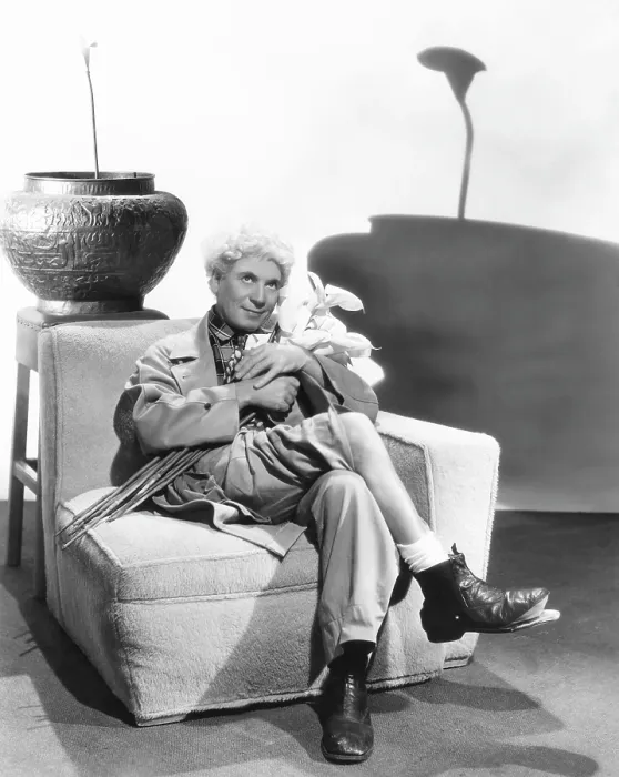 Framed Print : A NIGHT IN CASABLANCA, Harpo Marx, 1946