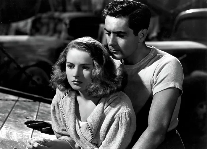 Framed Print : NIGHTMARE ALLEY, Coleen Gray, Tyrone Power, 1947. TM and Copyright 20th Century Fox Film Corp. All rights reserved. Courtesy: Everett Collection